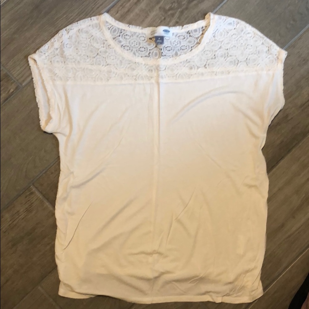 Old Navy maternity tee shirt; Size M